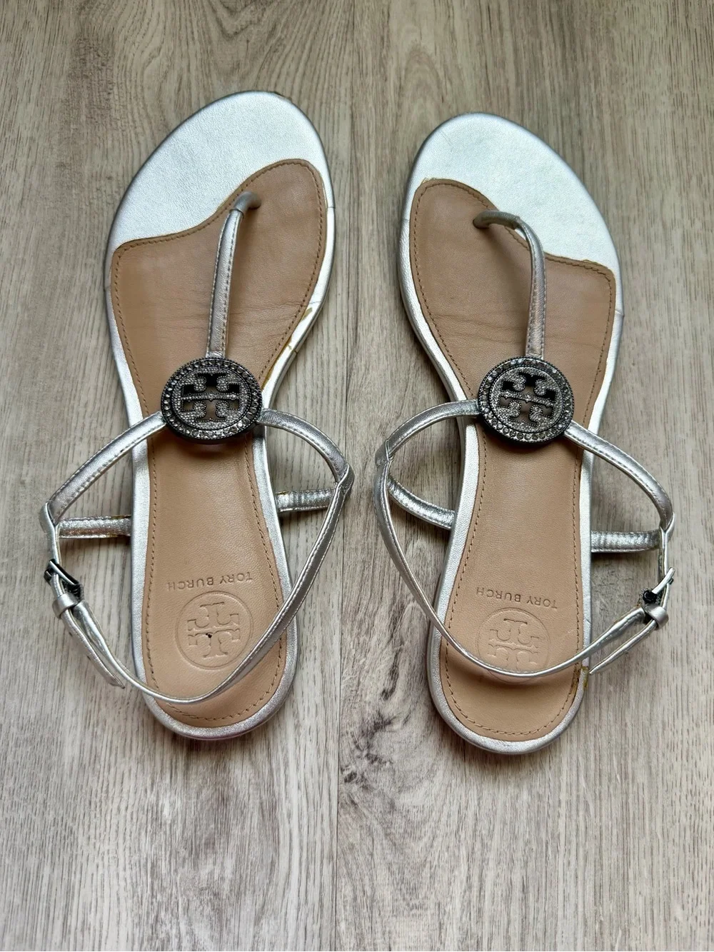 Tory Burch - Women's Metallic Leather Thong Sandals in Silver w/ Crystal Logo
